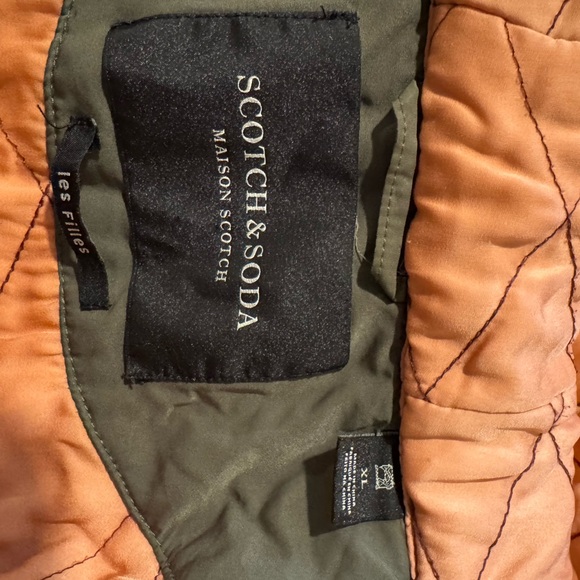 Scotch & Soda Arza Quilted Two-Tone Jacket in Olive and Khaki - Picture 7 of 9